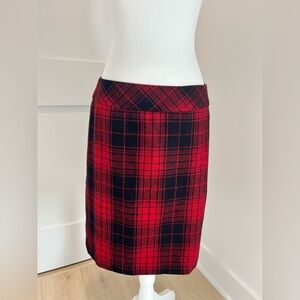 Vintage Eddie Bauer Red and Black Buffalo Plaid Pencil Skirt wool blend size 4